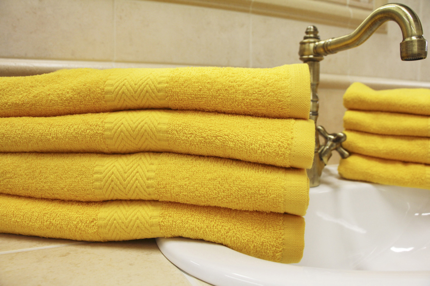 Ručník froté BOBBY TIBEX 50 x 100 cm, tmavě žlutý